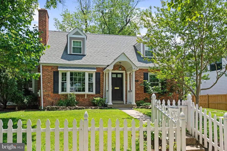 9213 Villa Dr, Bethesda, MD 20817 - #2