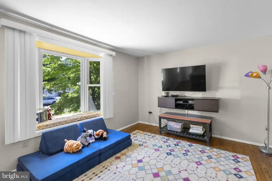 16716 Sioux Ln, Gaithersburg, MD 20878 - #2
