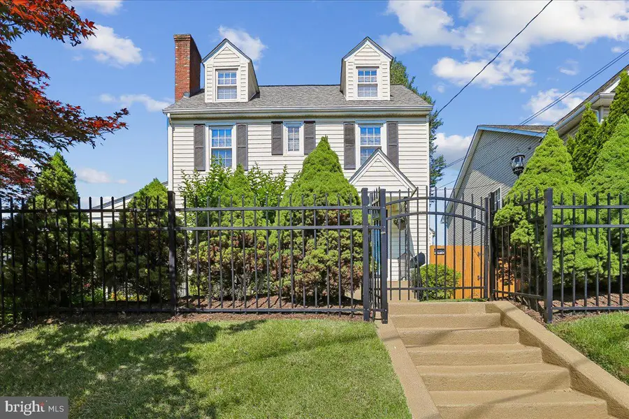 10812 Newport Mill Rd, Kensington, MD 20895 - #2