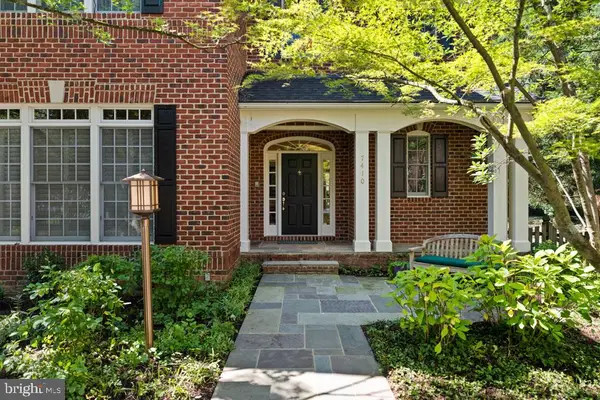 7410 Honesty Way, BETHESDA, MD 20817