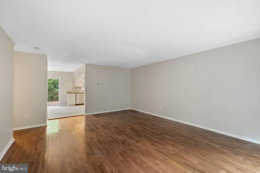 1104 Travis Ln, Gaithersburg, MD 20879 - #2