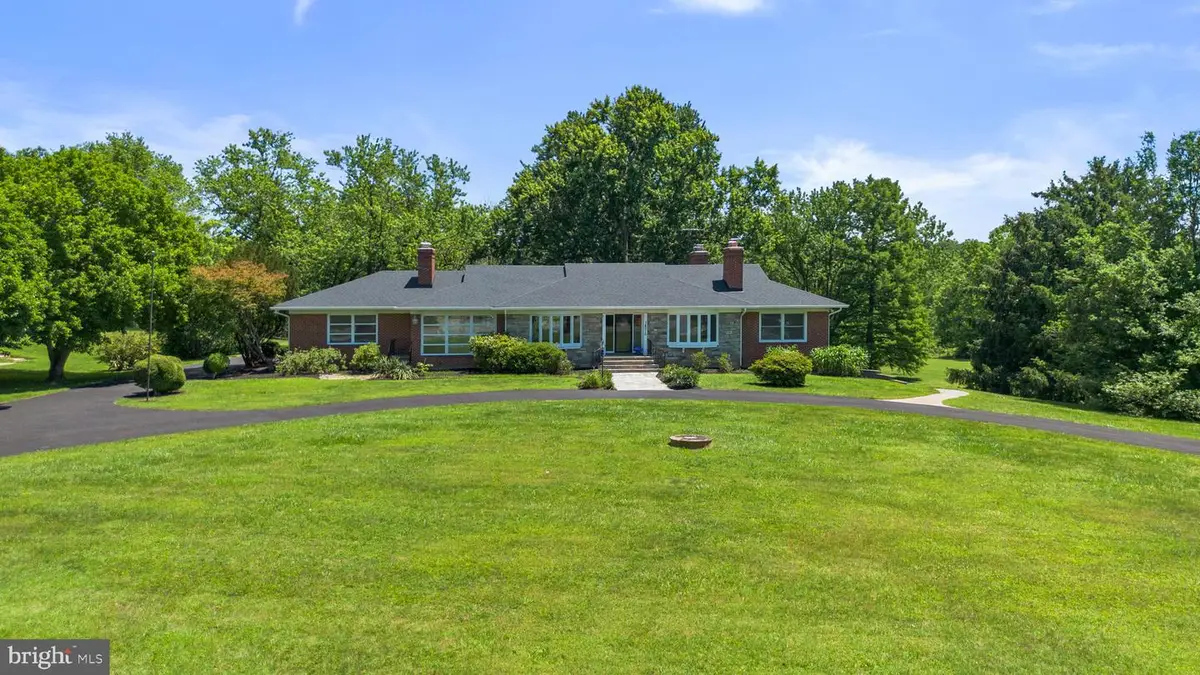 18015 Muncaster Rd, Rockville, MD 20855 - #1
