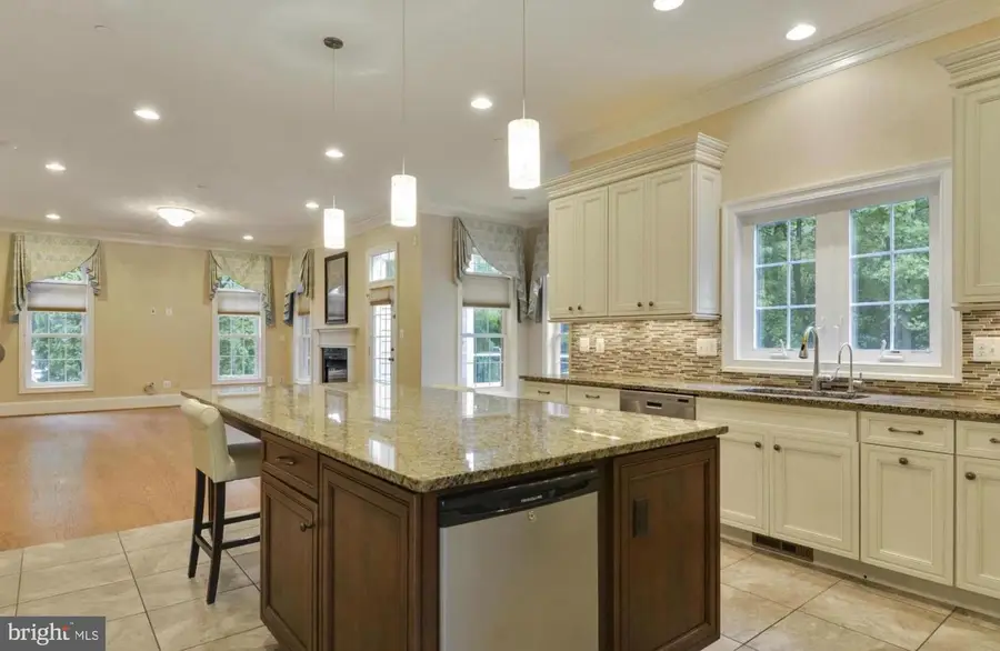 6403 Earlham Dr, Bethesda, MD 20817 - #2