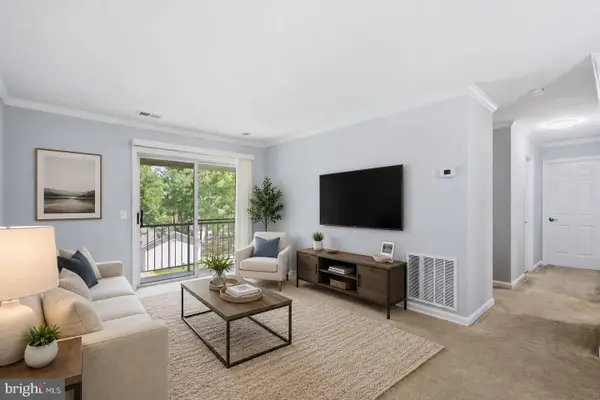 18322 Streamside Dr #301, GAITHERSBURG, MD 20879