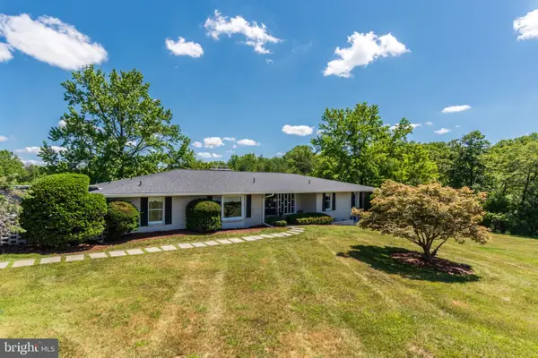4212 Dustin Rd, BURTONSVILLE, MD 20866
