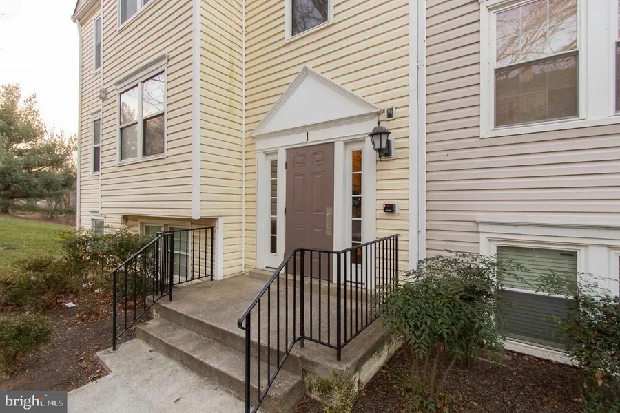 1 Pickering Ct #1-102, Germantown, MD 20874 - #2
