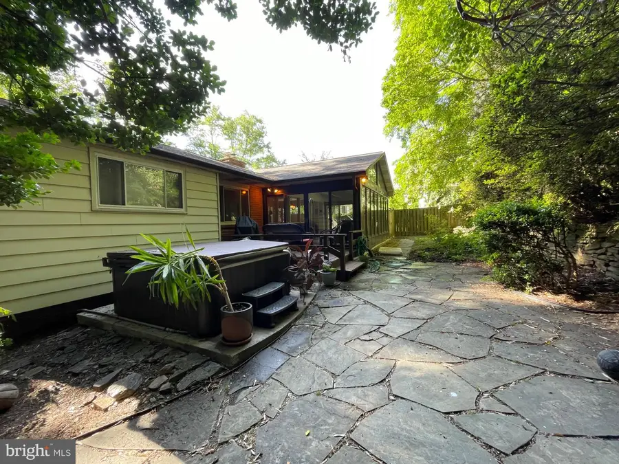 10802 Lockridge Dr, Silver Spring, MD 20901 - #2