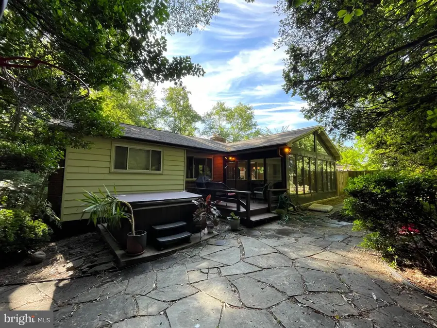 10802 Lockridge Dr, Silver Spring, MD 20901 - #3