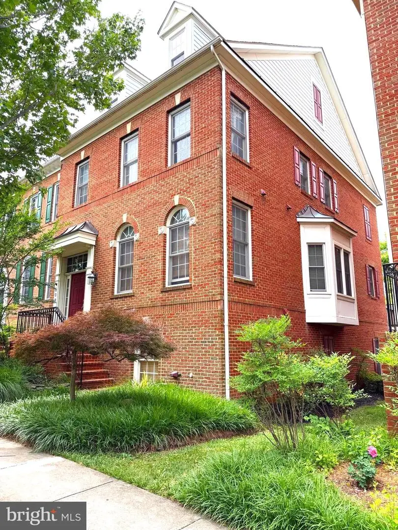 608 Pleasant Dr, Rockville, MD 20850 - #1