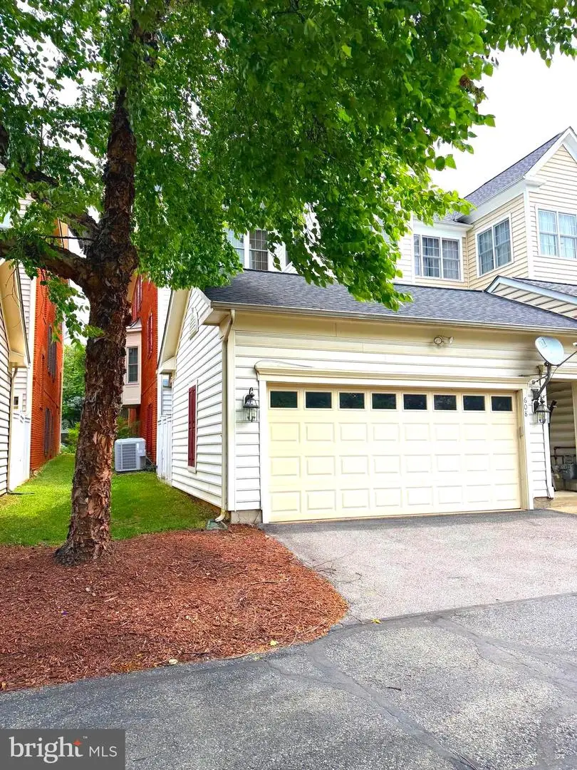 608 Pleasant Dr, Rockville, MD 20850 - #3