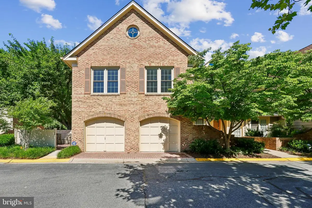5823 Linden Square Ct #52, Rockville, MD 20852 - #1