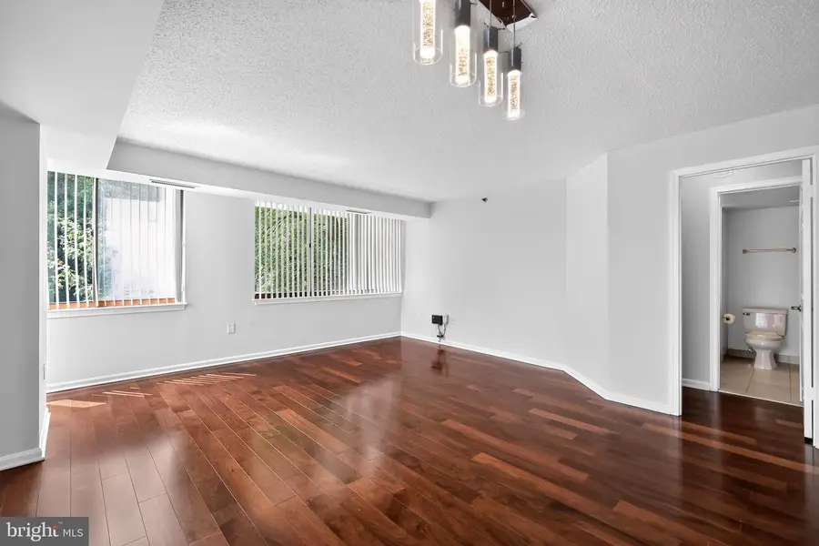 10101 Grosvenor Pl #305, Rockville, MD 20852 - #2