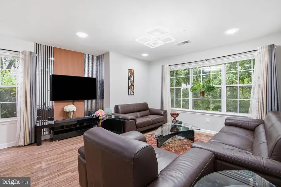 18516 Boysenberry Dr #204, Gaithersburg, MD 20879 - #2
