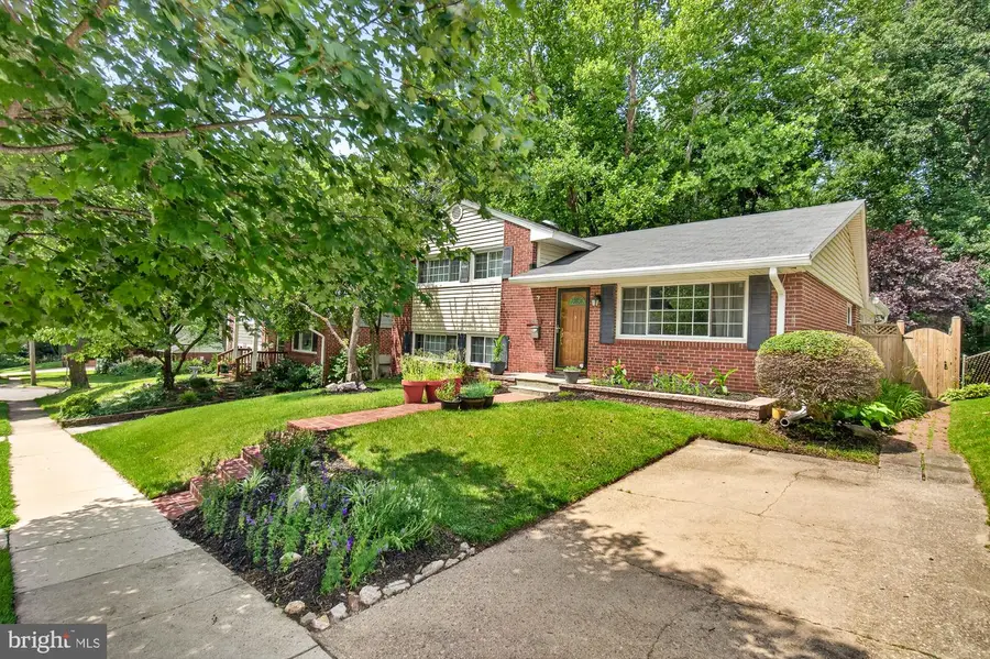 10202 Leslie St, Silver Spring, MD 20902 - #2