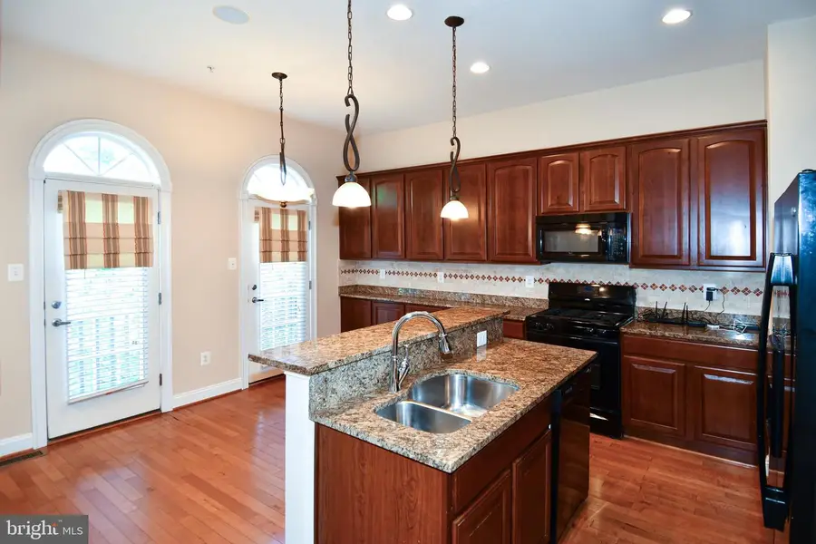 589 Cedar Spring St, Gaithersburg, MD 20877 - #2