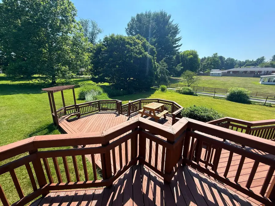 24513 Hanson Rd, Laytonsville, MD 20882 - #2