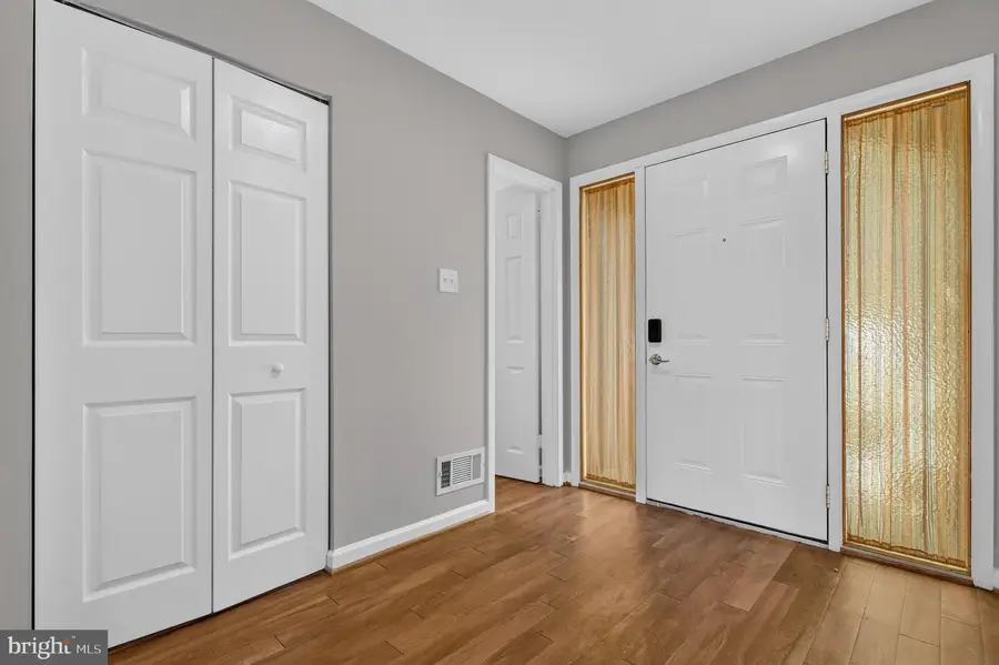 18948 Montgomery Village Ave, Gaithersburg, MD 20886 - #2