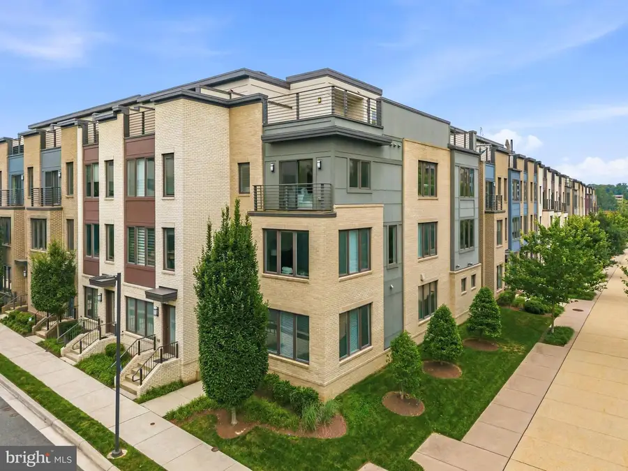 10430 Breuer St, Bethesda, MD 20817 - #2