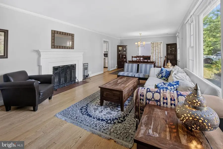 7313 Lynnhurst St, Chevy Chase, MD 20815 - #3