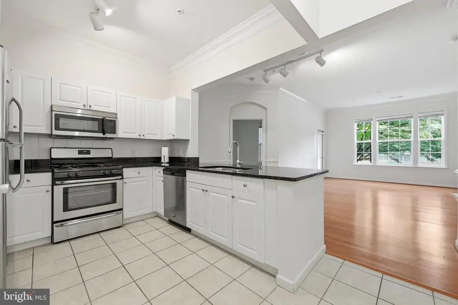 7 Booth St #110, Gaithersburg, MD 20878 - #3