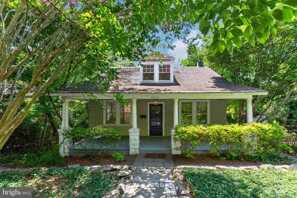 6414 Brookes Ln, BETHESDA, MD 20816