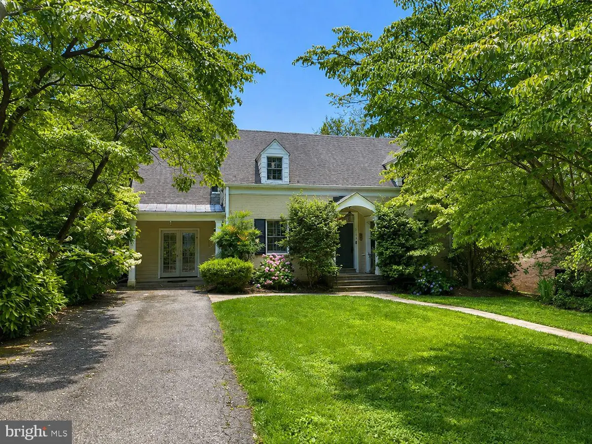3704 Inverness Dr, Chevy Chase, MD 20815 - #1
