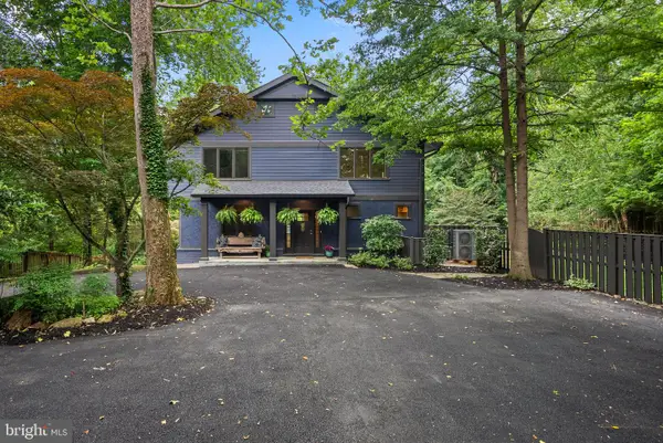 8025 Riverside Dr, CABIN JOHN, MD 20818