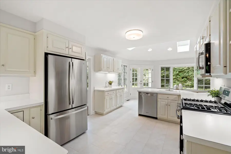 5016 Scarsdale Rd, Bethesda, MD 20816 - #3
