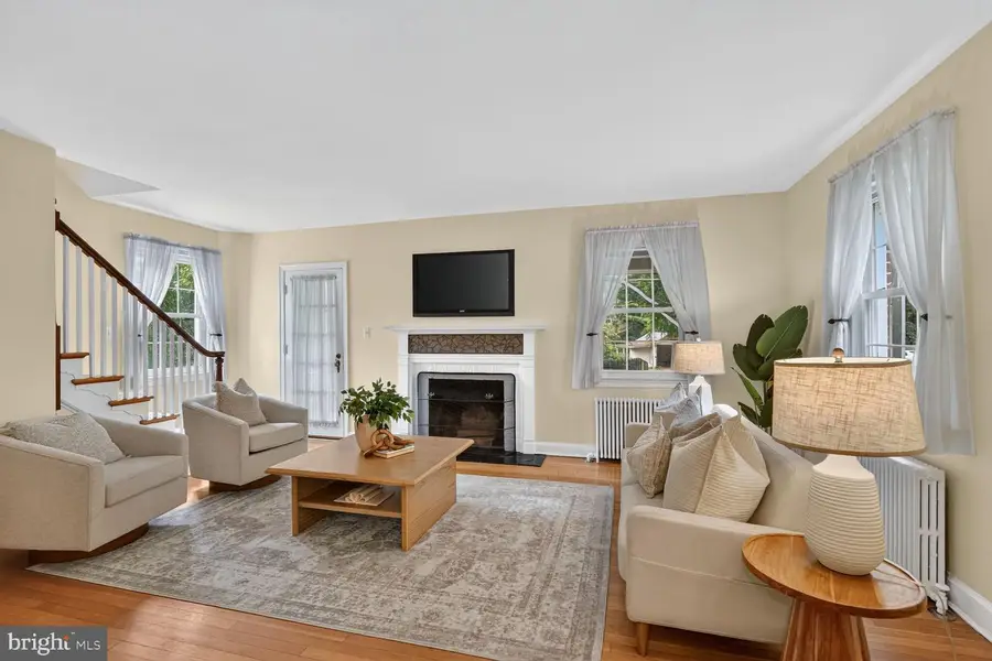 2030 Lanier Dr, Silver Spring, MD 20910 - #3