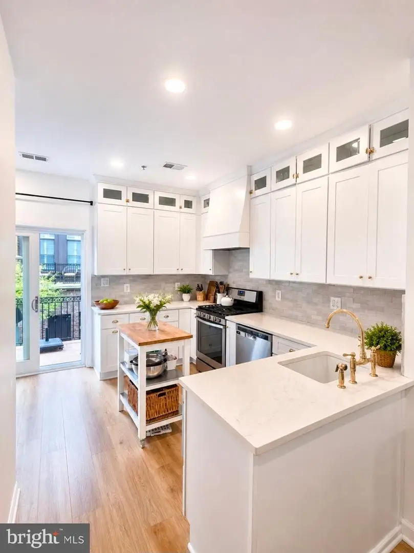 12528 Ansin Circle Dr, Potomac, MD 20854 - #2