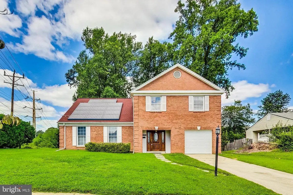 8403 Postoak Rd, Potomac, MD 20854 - #1