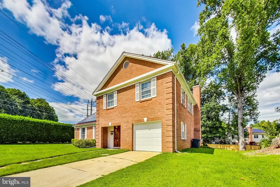 8403 Postoak Rd, Potomac, MD 20854 - #3