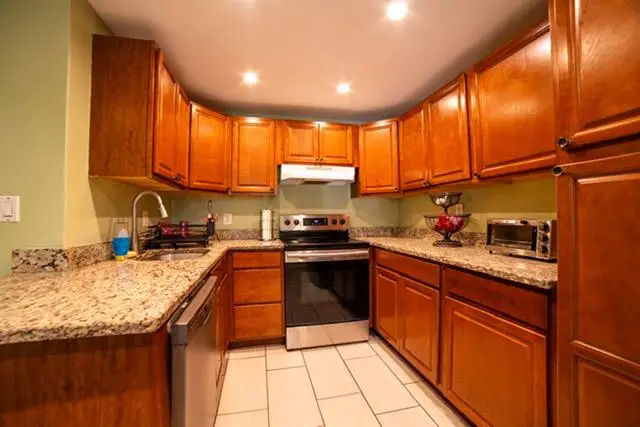 11652 Bedford Ct, Germantown, MD 20876 - #3
