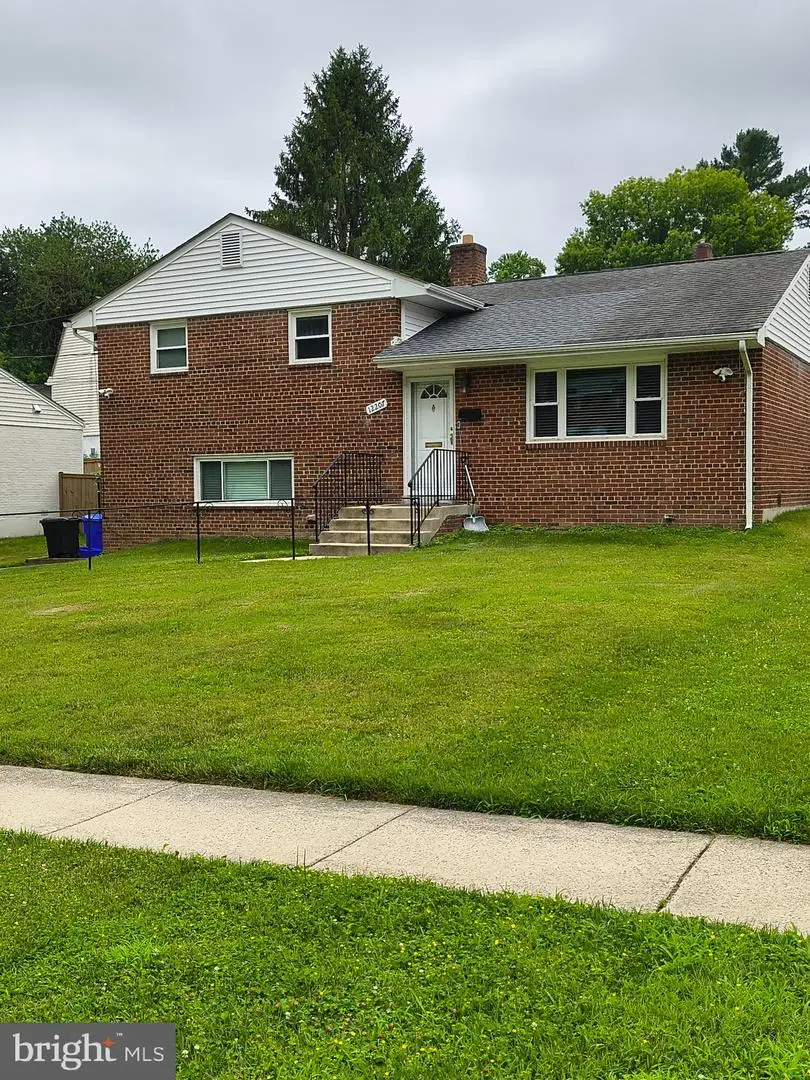 12207 Hunters Ln, Rockville, MD 20852 - #2