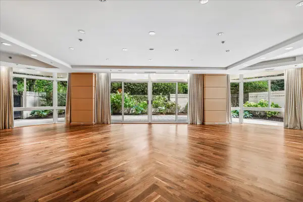 5610 Wisconsin Ave #103, CHEVY CHASE, MD 20815