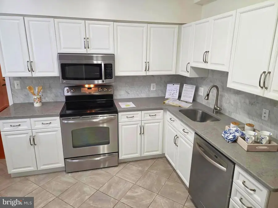 2900 N Leisure World Blvd #211, Silver Spring, MD 20906 - #3