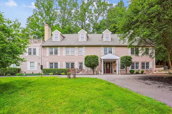 9201 Laurel Oak Dr, BETHESDA, MD 20817