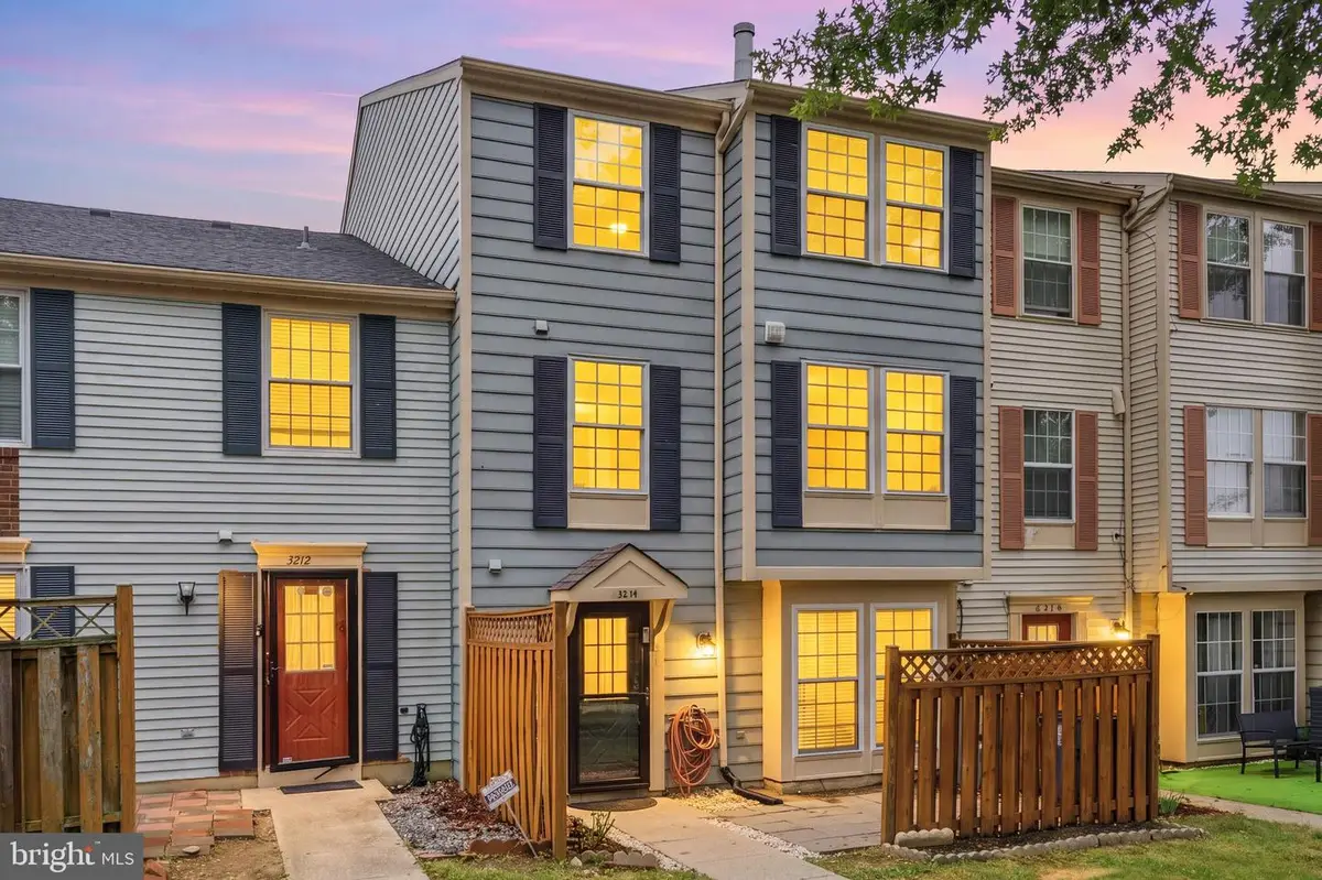 3214 Tapestry Cir, Burtonsville, MD 20866 - #1