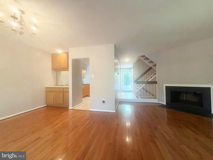 1103 Wildpark Ave, Gaithersburg, MD 20879 - #2