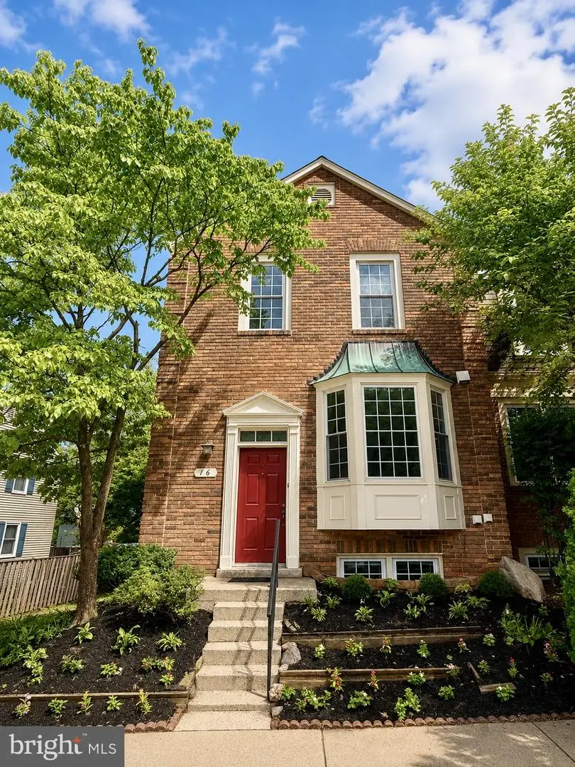 16 Ritchfield Ct, Rockville, MD 20850 - #2