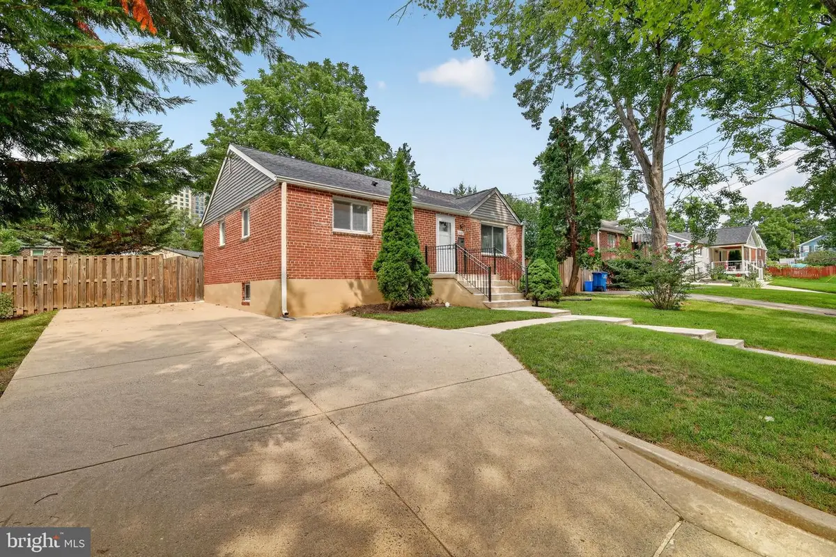 11102 Bucknell Dr, Silver Spring, MD 20902 - #1