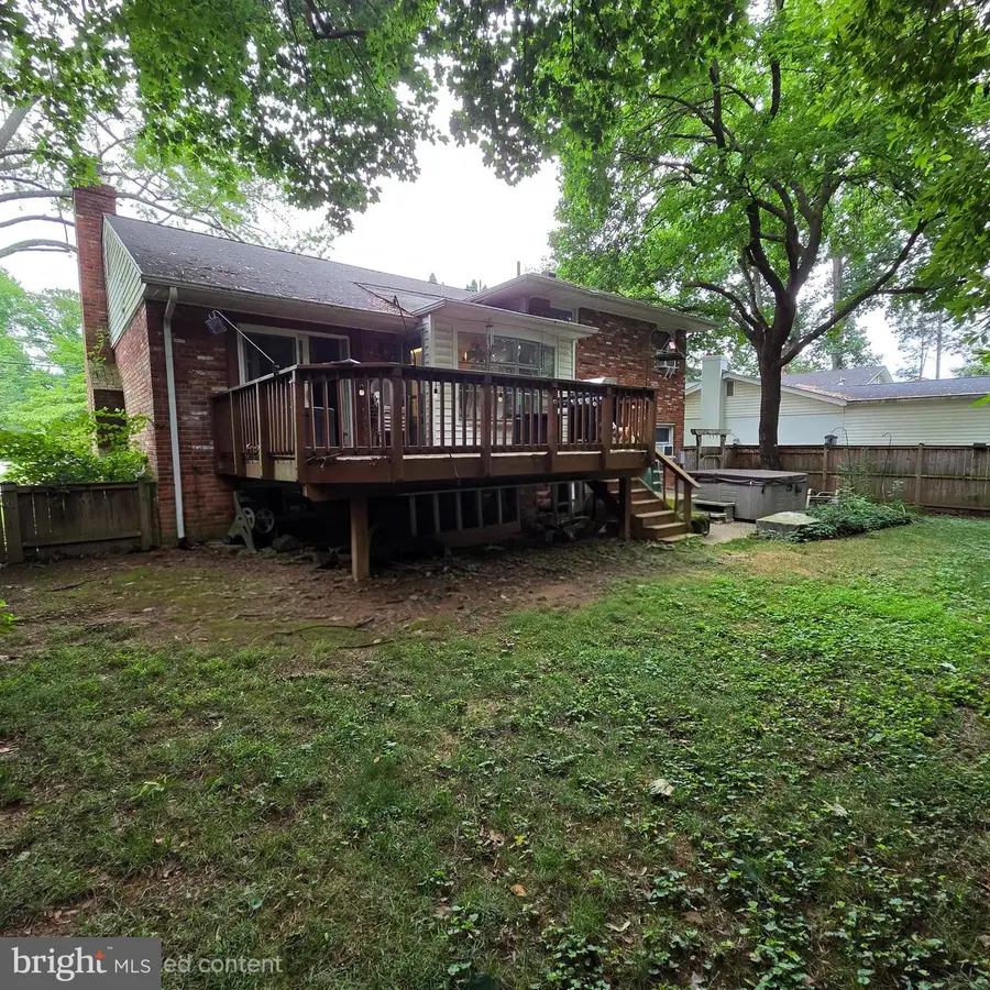 8602 Ewing Dr, Bethesda, MD 20817 - #3
