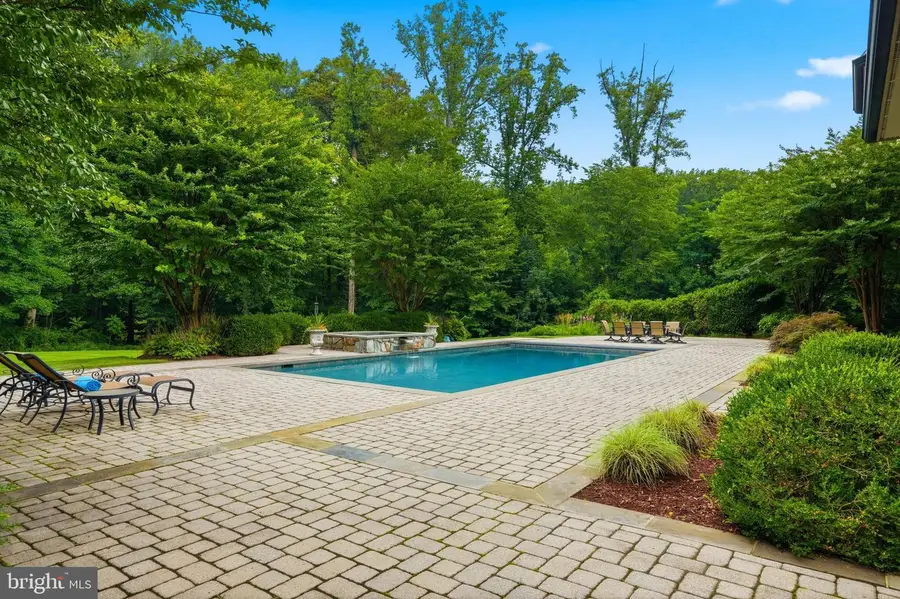9833 Avenel Farm Dr, Potomac, MD 20854 - #3
