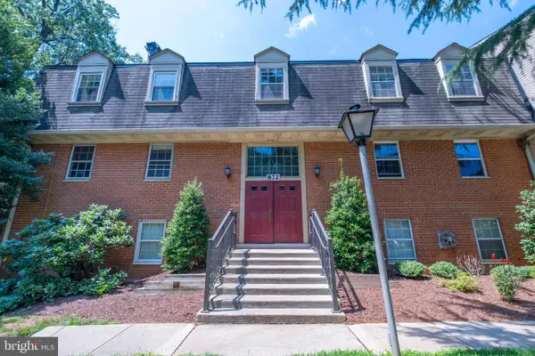 872 College Pkwy #301, ROCKVILLE, MD 20850