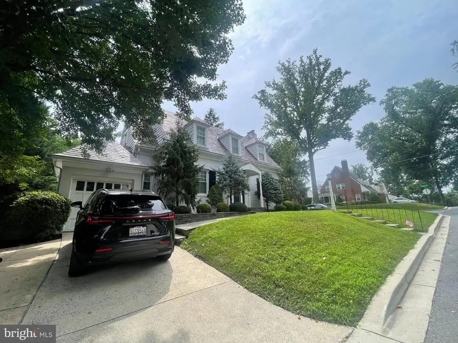 8201 Larry Pl, Chevy Chase, MD 20815 - #2