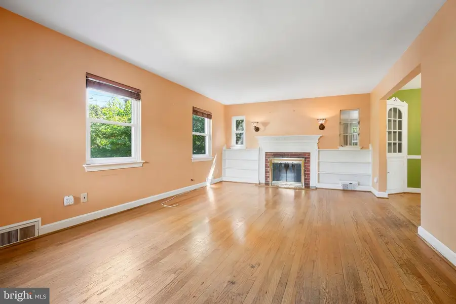 22 Melbourne Ave, Silver Spring, MD 20901 - #2