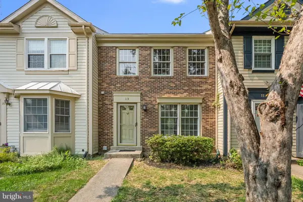 13 Sky Blue Ct, GERMANTOWN, MD 20874