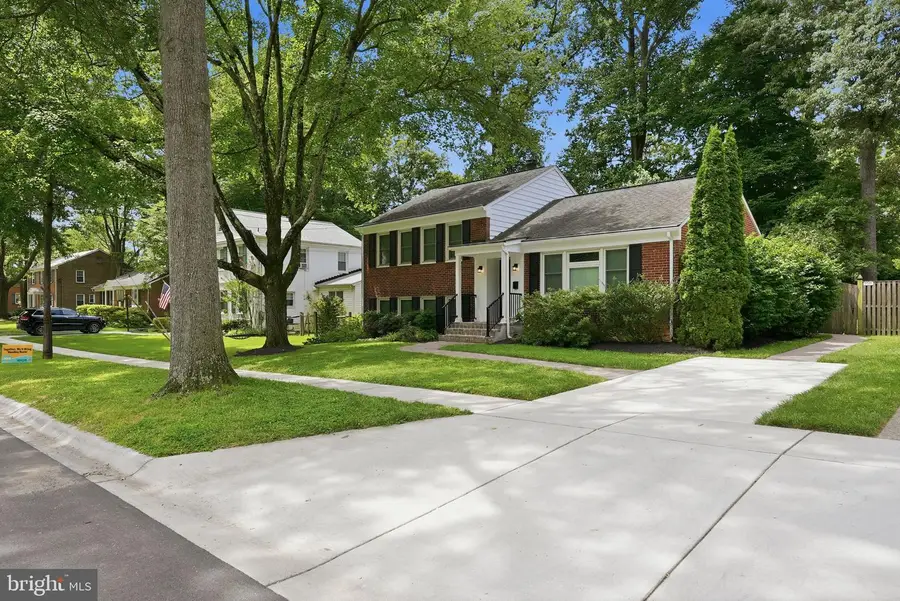 630 Blossom Dr, Rockville, MD 20850 - #2