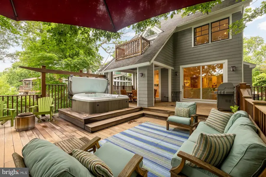 6512 Ridge Dr, Bethesda, MD 20816 - #2