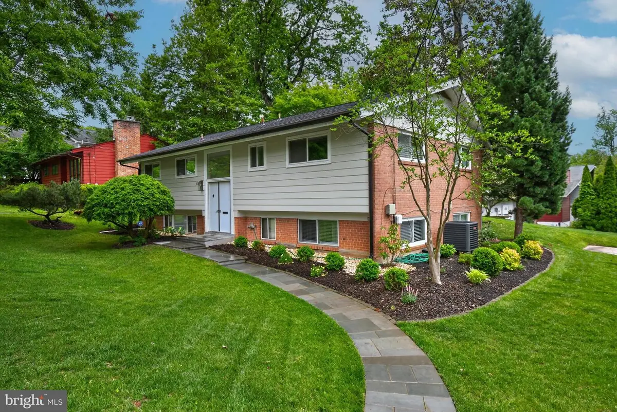6501 Bannockburn Dr, Bethesda, MD 20817 - #1